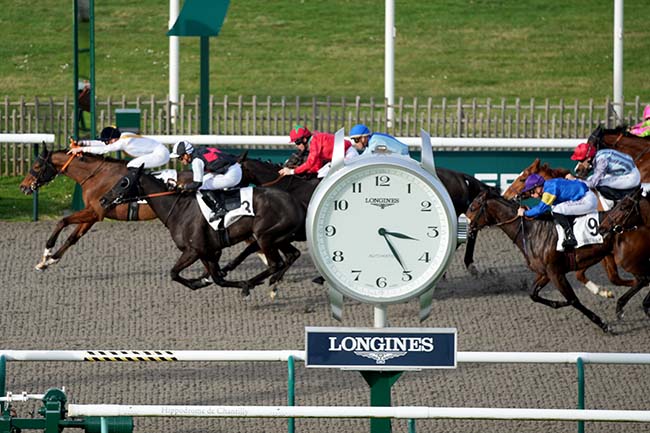 Photo d'arrivée de la course pmu PRIX DU CHEMIN ROYAL à CHANTILLY le Jeudi 15 février 2024