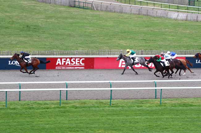Photo d'arrivée de la course pmu PRIX DU ROND FILLE DE L'AIR à CHANTILLY le Vendredi 16 février 2024
