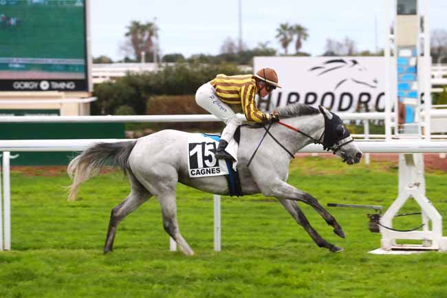 Photo d'arrivée de la course pmu PRIX DES CIGALES à CAGNES-SUR-MER le Lundi 26 février 2024