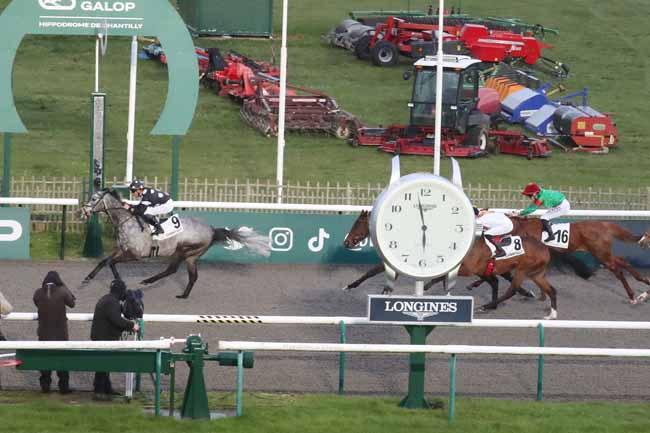 Photo d'arrivée de la course pmu PRIX JANUS à CHANTILLY le Mardi 5 mars 2024