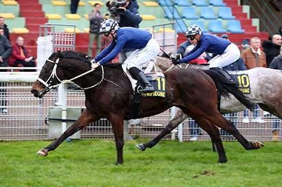 Photo d'arrivée de la course pmu PRIX DU VIVIER CORAX à COMPIEGNE le Dimanche 10 mars 2024