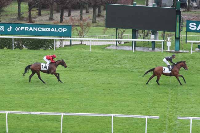 Photo d'arrivée de la course pmu PRIX CADET ROUSSEL à SAINT CLOUD le Mardi 12 mars 2024