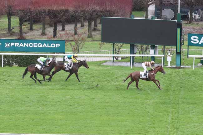 Photo d'arrivée de la course pmu PRIX D'AIGREMONT à SAINT CLOUD le Mardi 12 mars 2024