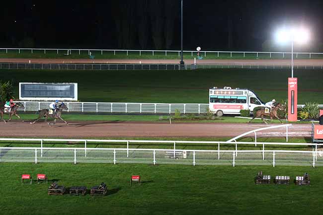 Photo d'arrivée de la course pmu PRIX DE BAGNOLET à ENGHIEN le Mardi 12 mars 2024