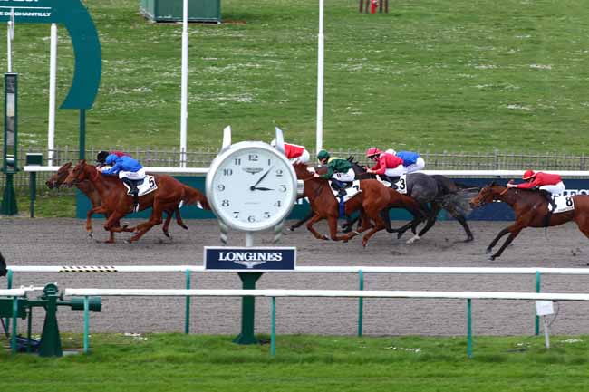 Photo d'arrivée de la course pmu PRIX DU CANAL DE LA MACHINE à CHANTILLY le Lundi 18 mars 2024