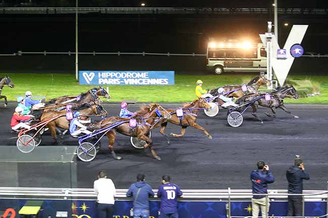Photo d'arrivée de la course pmu PRIX ATE à PARIS-VINCENNES le Vendredi 22 mars 2024