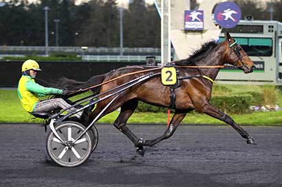 Photo d'arrivée de la course pmu PRIX PENTHESILEA à PARIS-VINCENNES le Vendredi 29 mars 2024