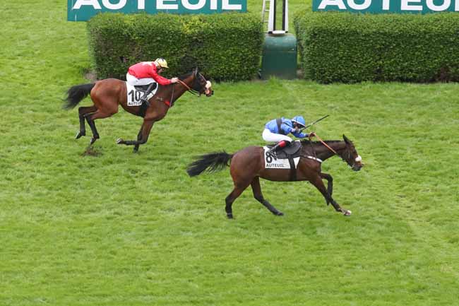 Photo d'arrivée de la course pmu PRIX LUTTEUR III à AUTEUIL le Dimanche 31 mars 2024