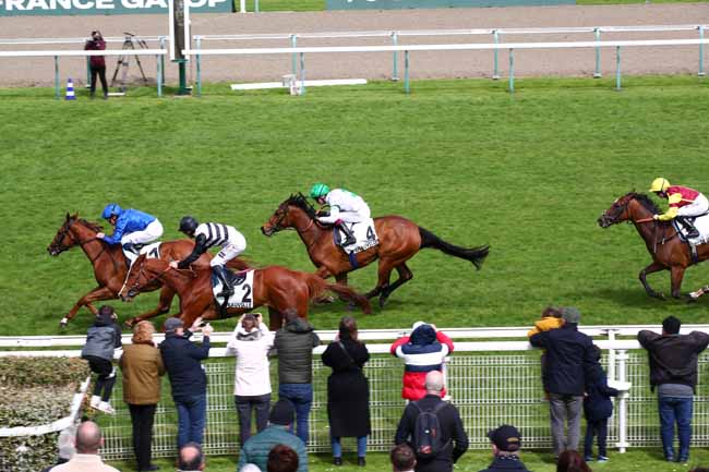 Photo d'arrivée de la course pmu PRIX IMPRUDENCE à DEAUVILLE le Mardi 9 avril 2024