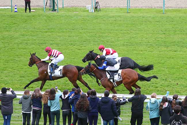 Photo d'arrivée de la course pmu PRIX DE GRUCHY à DEAUVILLE le Mercredi 10 avril 2024