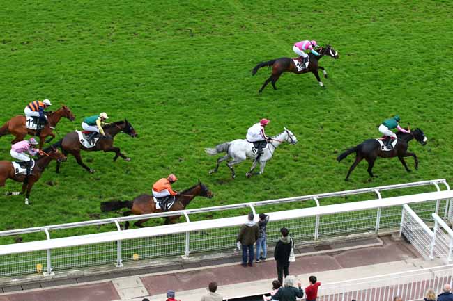 Photo d'arrivée de la course pmu PRIX ROSE LAUREL à AUTEUIL le Jeudi 11 avril 2024