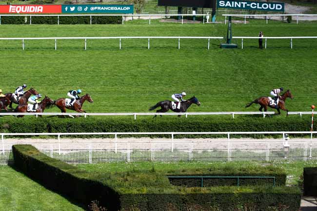 Photo d'arrivée de la course pmu PRIX PAT GLENNON à SAINT CLOUD le Vendredi 12 avril 2024