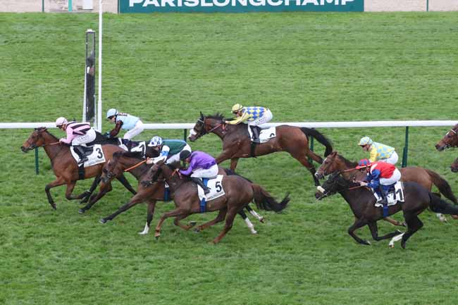 Photo d'arrivée de la course pmu PRIX DU TOTALISATEUR AUTOMATIQUE à LONGCHAMP le Jeudi 25 avril 2024
