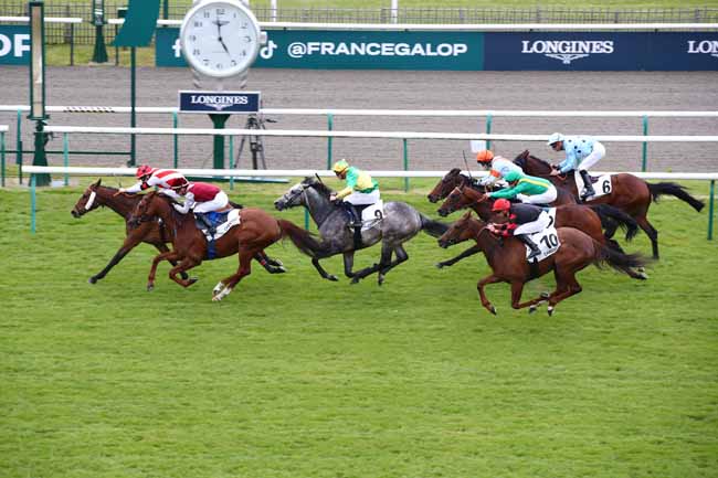 Photo d'arrivée de la course pmu PRIX DU CHAMP D'ALOUETTE à CHANTILLY le Vendredi 26 avril 2024