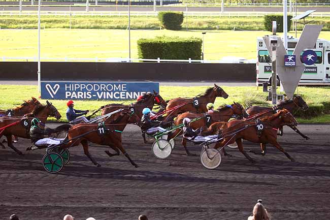 Photo d'arrivée de la course pmu PRIX BELINDA à PARIS-VINCENNES le Vendredi 3 mai 2024