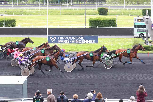 Photo d'arrivée de la course pmu PRIX DE CHATEAU-DU-LOIR à PARIS-VINCENNES le Samedi 4 mai 2024