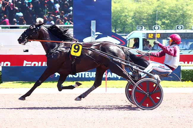 Photo d'arrivée de la course pmu PRIX DES DUCS DE NORMANDIE à CAEN le Samedi 11 mai 2024
