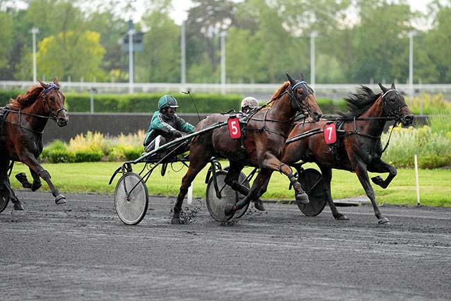 Photo d'arrivée de la course pmu PRIX NUWA à PARIS-VINCENNES le Mardi 14 mai 2024