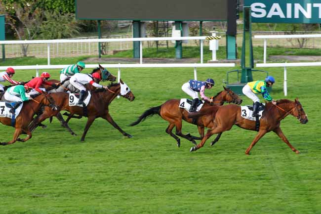 Photo d'arrivée de la course pmu PRIX DE VILLIERS-SAINT-FREDERIC à SAINT CLOUD le Samedi 25 mai 2024