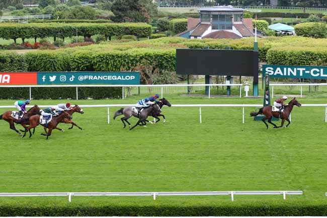 Photo d'arrivée de la course pmu PRIX CHAPEAU ROUGE à SAINT CLOUD le Mardi 4 juin 2024