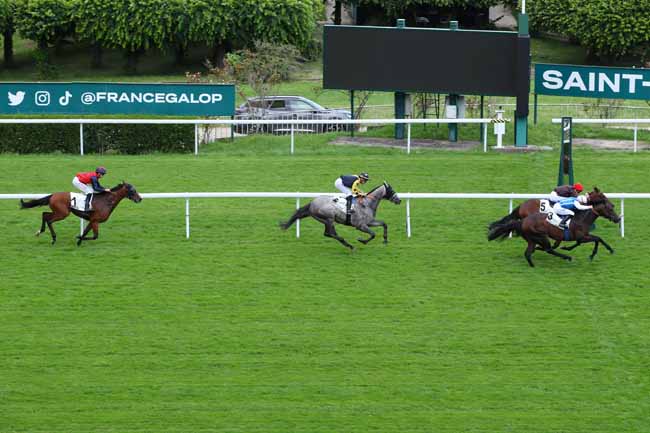 Photo d'arrivée de la course pmu PRIX RESCOUSSE à SAINT CLOUD le Mardi 4 juin 2024