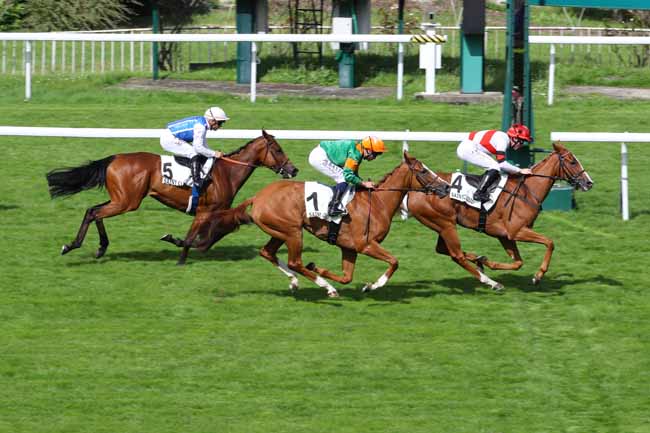 Photo d'arrivée de la course pmu PRIX BANSHEE à SAINT CLOUD le Mardi 4 juin 2024
