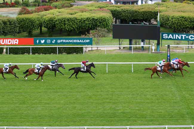 Photo d'arrivée de la course pmu PRIX DE LA RABLAIS à SAINT CLOUD le Mardi 11 juin 2024
