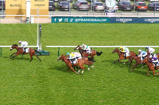Photo d'arrivée de la course pmu PRIX DE PASSY à LONGCHAMP le Jeudi 13 juin 2024