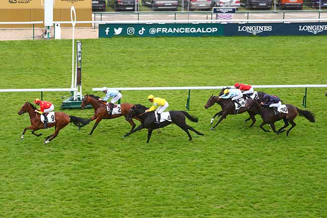 Photo d'arrivée de la course pmu PRIX DE SOLFERINO à LONGCHAMP le Jeudi 13 juin 2024