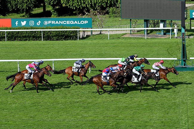 Photo d'arrivée de la course pmu PRIX DU DOMAINE DE VERT-MONT à SAINT CLOUD le Vendredi 21 juin 2024