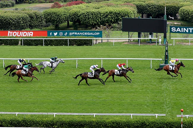 Photo d'arrivée de la course pmu PRIX DU DOMAINE DES FOSSES à SAINT CLOUD le Vendredi 21 juin 2024