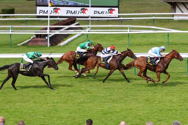 Photo d'arrivée de la course pmu PRIX DE LA BREVIERE à COMPIEGNE le Mardi 9 juillet 2024