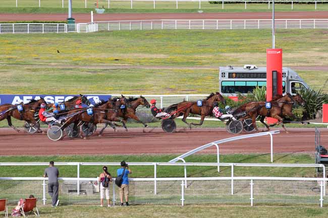 Photo d'arrivée de la course pmu PRIX SERGE CHAVATTE à ENGHIEN le Mercredi 10 juillet 2024