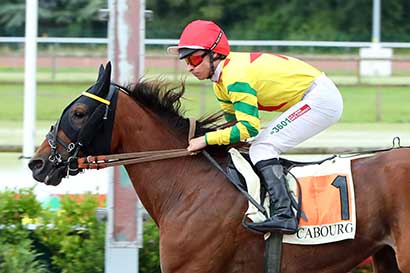 Photo d'arrivée de la course pmu PRIX DES MUSCARIS à CABOURG le Vendredi 12 juillet 2024