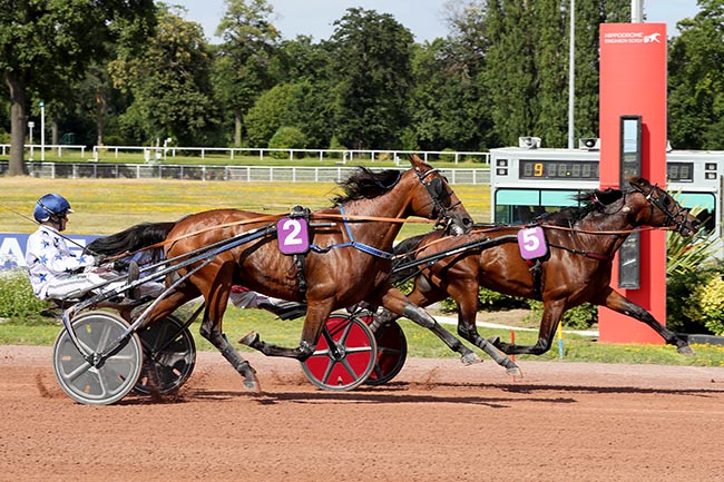 Photo d'arrivée de la course pmu PRIX DE WASHINGTON à ENGHIEN le Samedi 13 juillet 2024