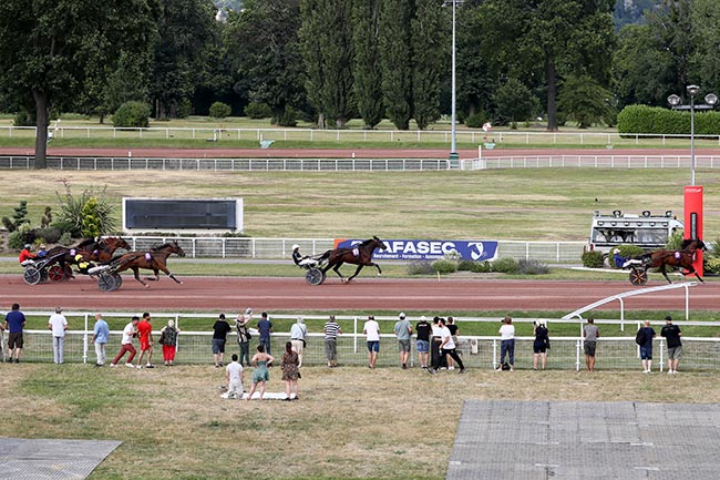 Photo d'arrivée de la course pmu PRIX HENRI CRAVOISIER à ENGHIEN le Samedi 20 juillet 2024