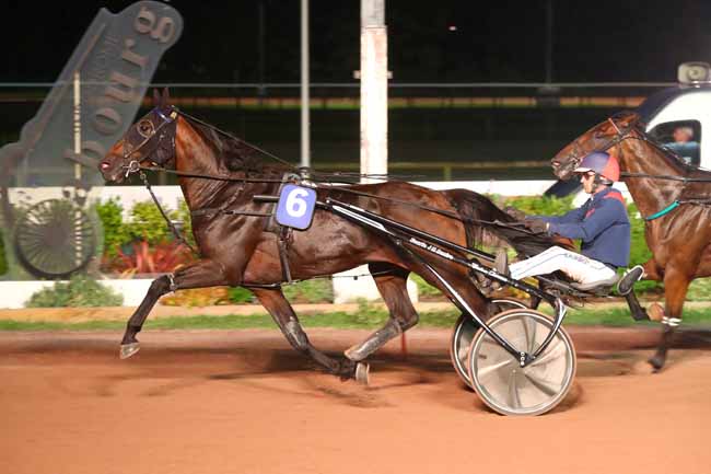 Photo d'arrivée de la course pmu PRIX DES PIMPRENELLES à CABOURG le Vendredi 2 août 2024