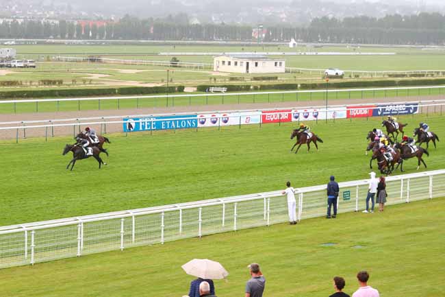 Photo d'arrivée de la course pmu PRIX DES HAUTES MOTTES à DEAUVILLE le Samedi 3 août 2024