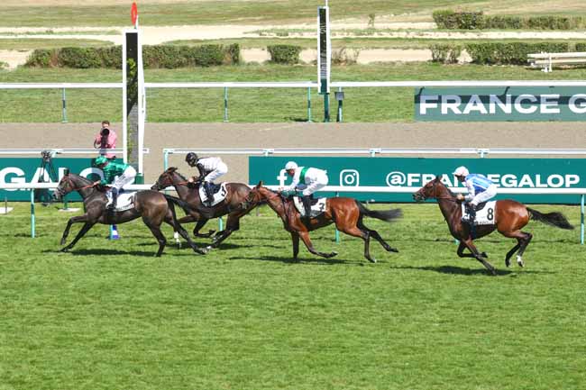 Photo d'arrivée de la course pmu PRIX DE LA REBOURSIERE à DEAUVILLE le Samedi 10 août 2024