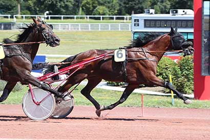 Photo d'arrivée de la course pmu PRIX DE LA PORTE DU BAS-MEUDON à ENGHIEN le Samedi 10 août 2024