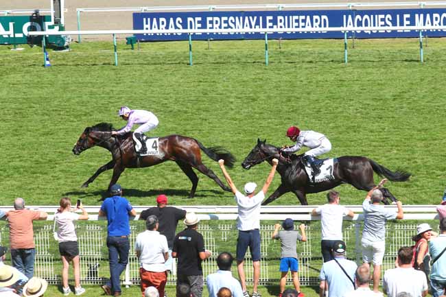 Photo d'arrivée de la course pmu PRIX FRANCOIS BOUTIN à DEAUVILLE le Dimanche 11 août 2024