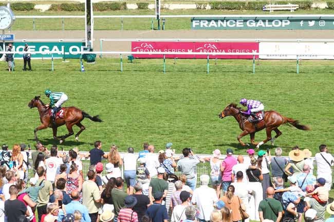 Photo d'arrivée de la course pmu ARQANA SERIES DES POULAINS à DEAUVILLE le Jeudi 15 août 2024