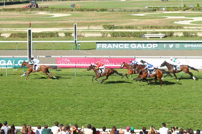 Photo d'arrivée de la course pmu PRIX DE LIEUREY - FONDS EUROPEEN DE L'ELEVAGE à DEAUVILLE le Jeudi 15 août 2024