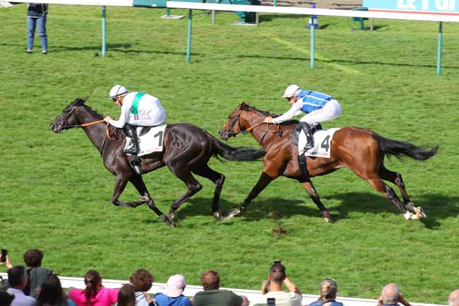 Photo d'arrivée de la course pmu PRIX 