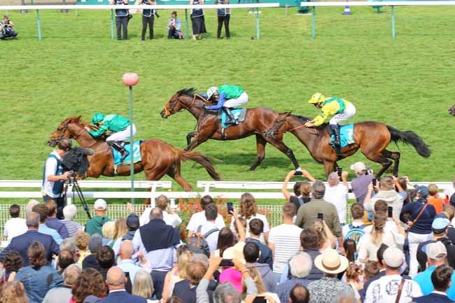 Photo d'arrivée de la course pmu SUMBE PRIX MORNY à DEAUVILLE le Dimanche 18 août 2024