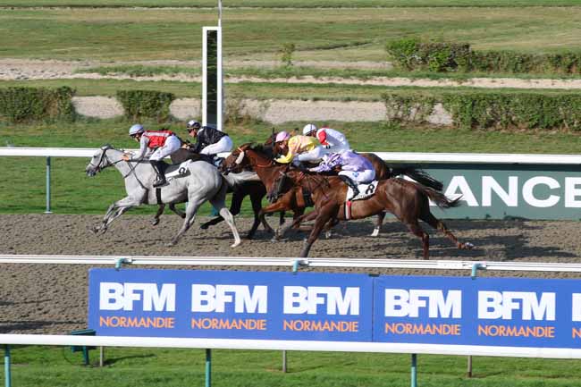 Photo d'arrivée de la course pmu PRIX DU MESNIL-EUDES à DEAUVILLE le Mardi 20 août 2024