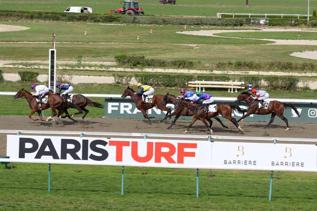 Photo d'arrivée de la course pmu PRIX DU CHEVAL DRESSAGE (PRIX DE GLANVILLE) à DEAUVILLE le Jeudi 22 août 2024