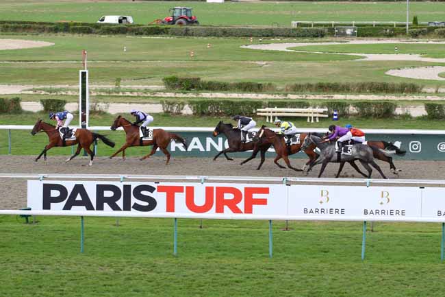 Photo d'arrivée de la course pmu PRIX RACE AND CARE (PRIX DE NOROLLES) à DEAUVILLE le Jeudi 22 août 2024