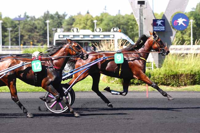 Photo d'arrivée de la course pmu PRIX DE LAGNY à PARIS-VINCENNES le Mercredi 28 août 2024