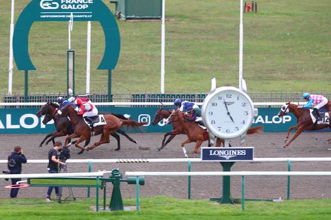 Photo d'arrivée de la course pmu PRIX DE LA CATHEDRALE DE BEAUVAIS à CHANTILLY le Mardi 3 septembre 2024